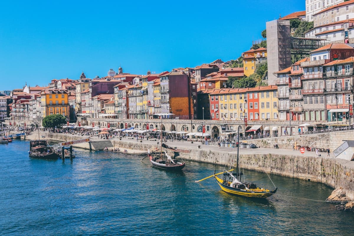 Panoramic view of Porto with the Dom Luís bridge